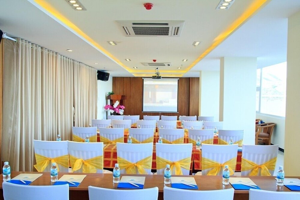 Nha Trang Wonderland Hotel 51/61