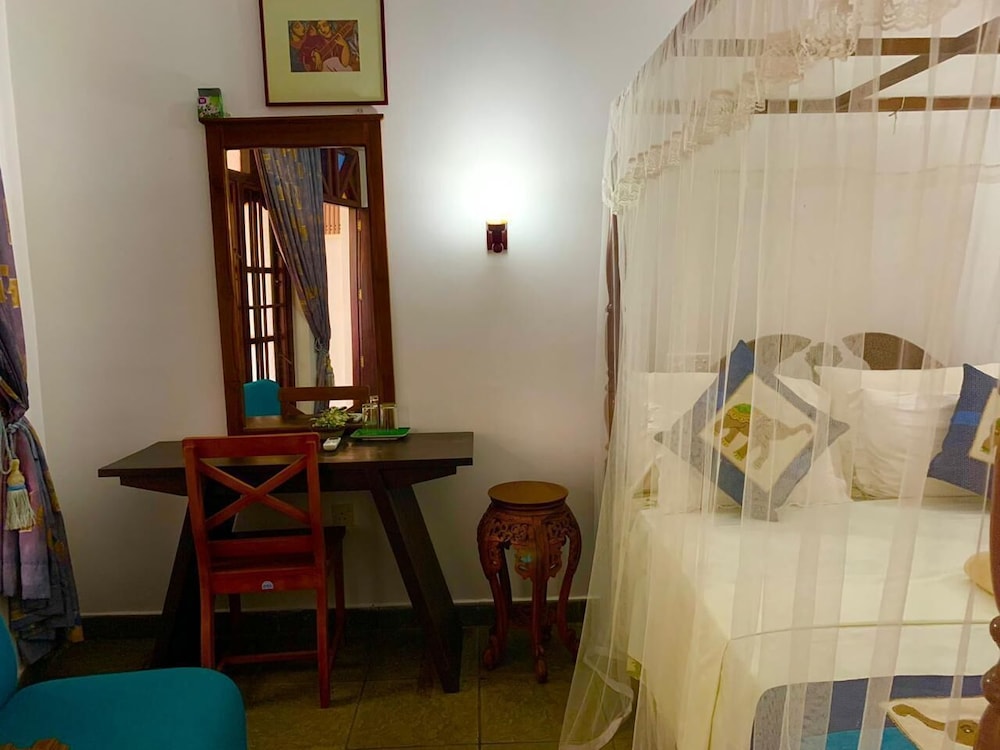 Mothers Place Nimala 30/50