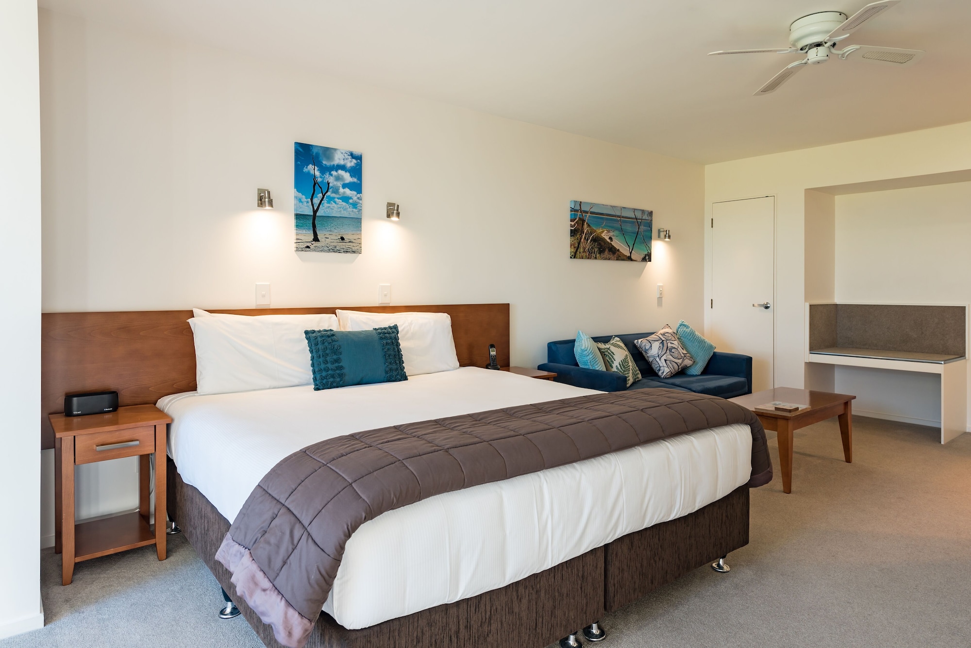 Superior, Studio, King Bed, Beach Front