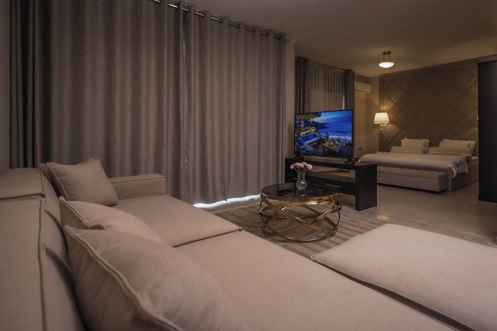Ankars Suites & Hotel 7/26