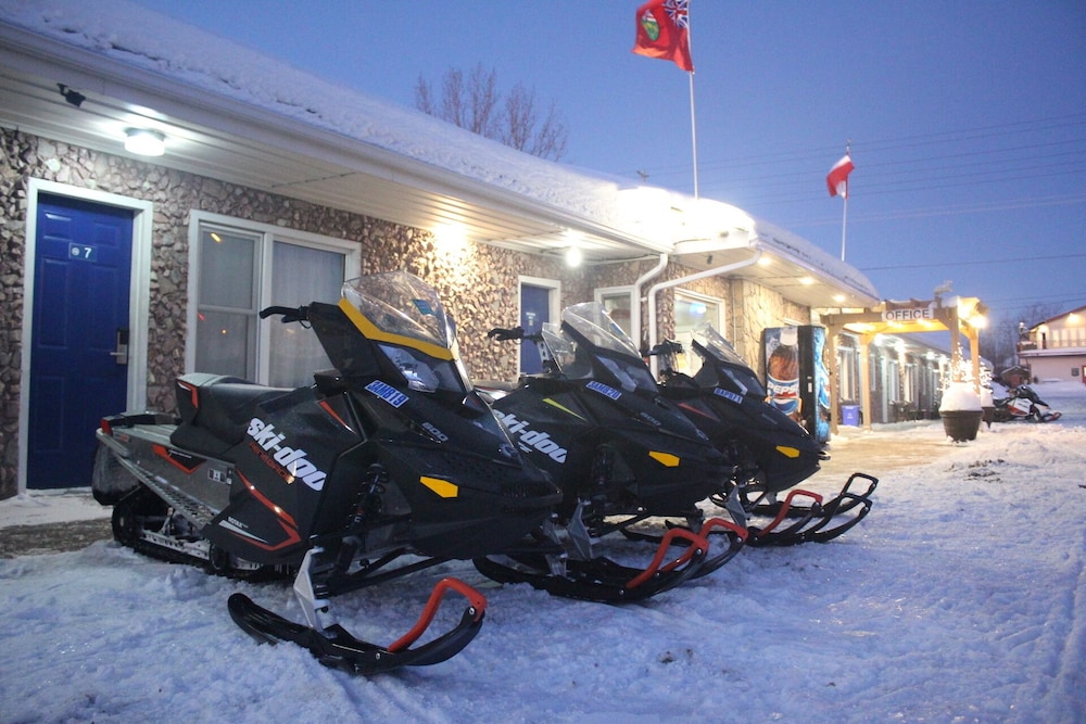 Moonlight Inn and Suites Sudbury 22/50