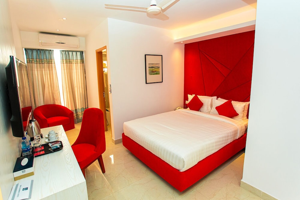 Royal Raj Hotel and Condominium 13/35