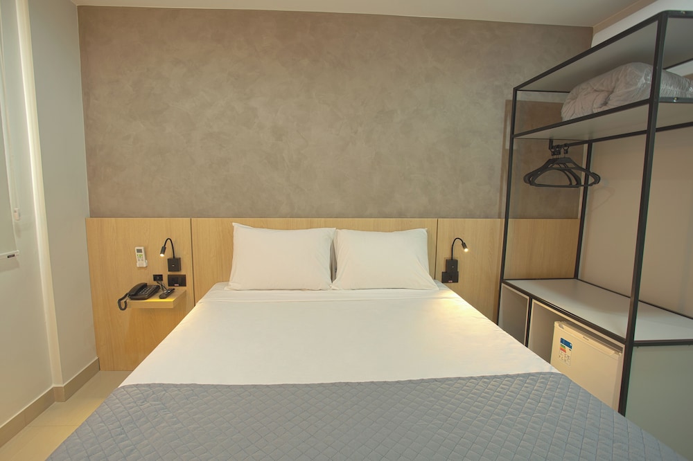 GoldMen Hotel Express 9/26