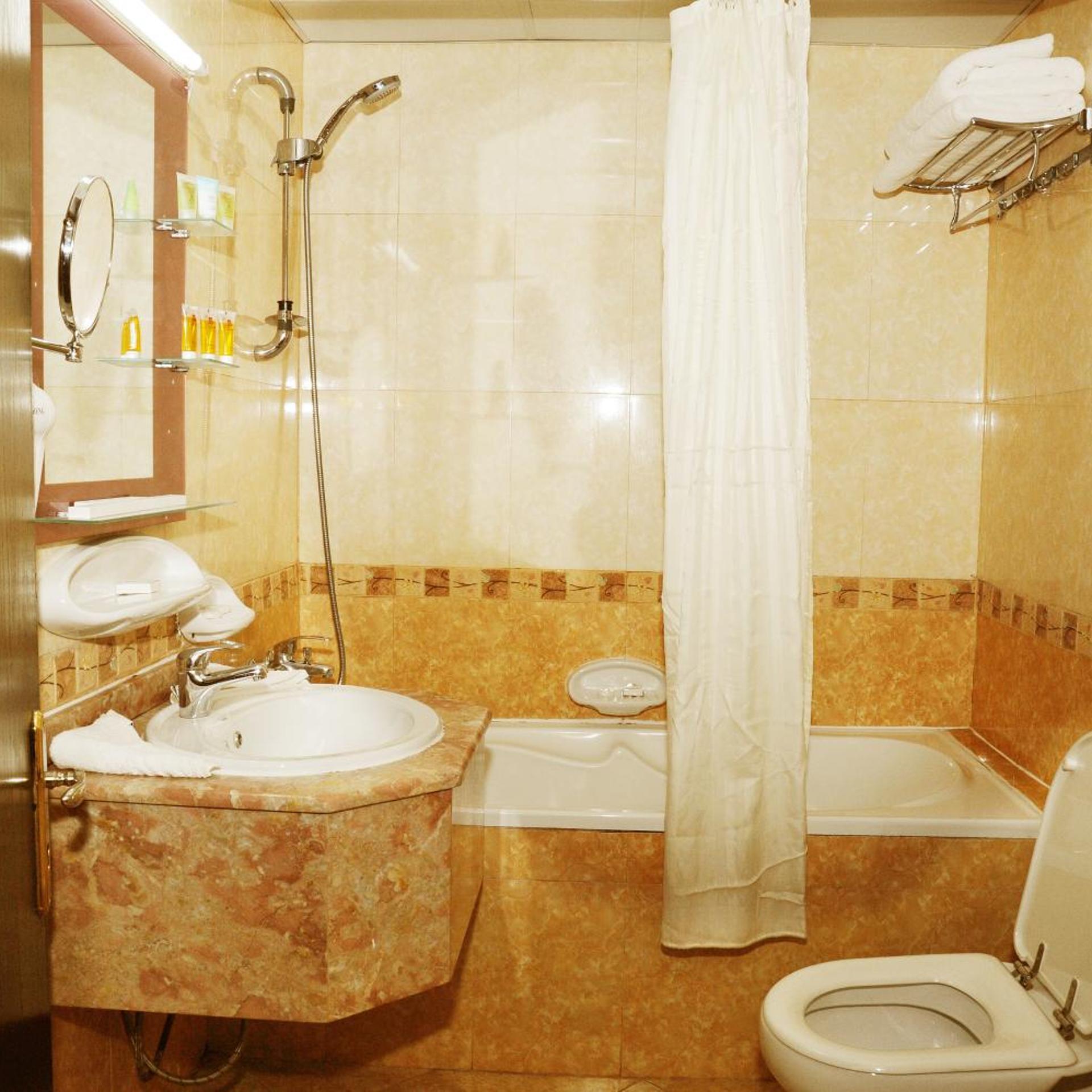 Al Jazeera Royal Hotel 50/50