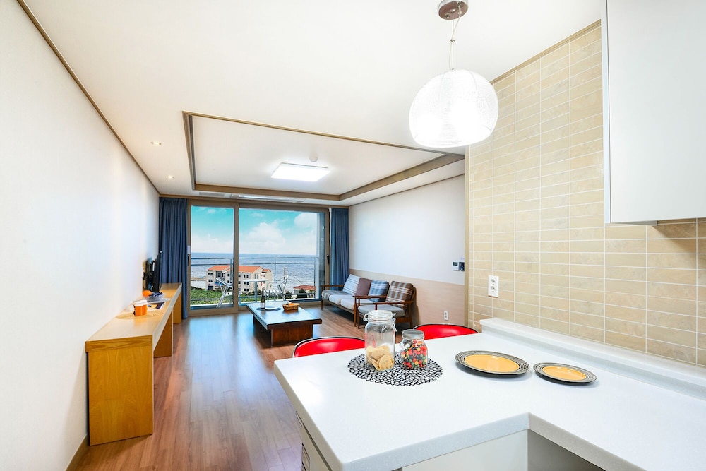 Jeju Resort 40/59