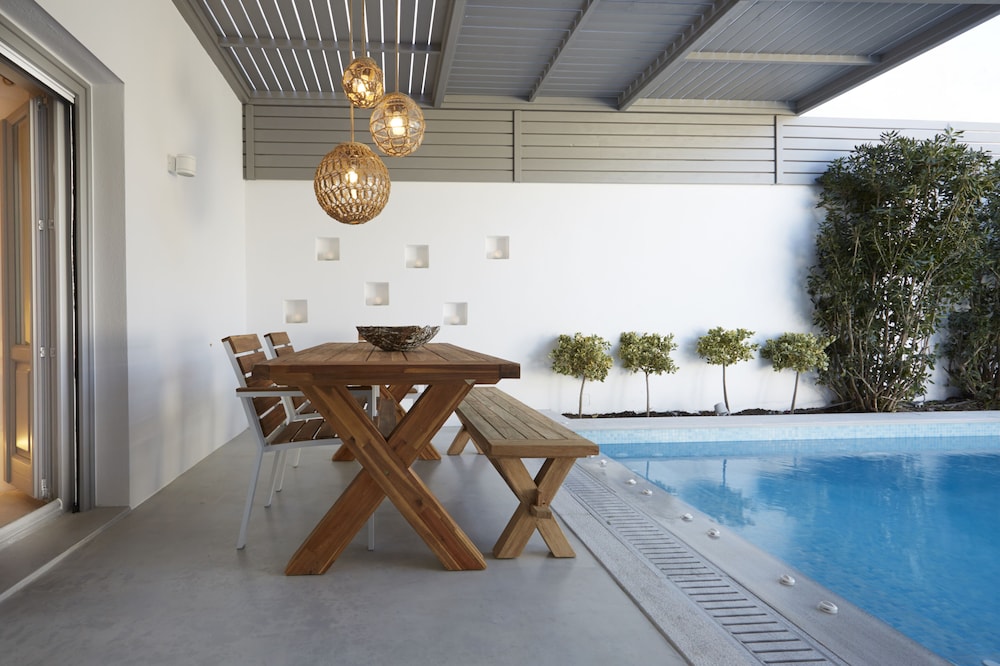 Eolia Kamari Villa 13/34