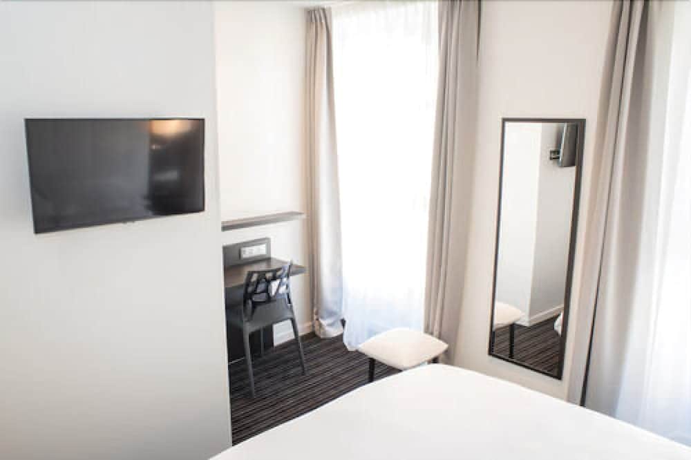 Hôtel 66 1/27