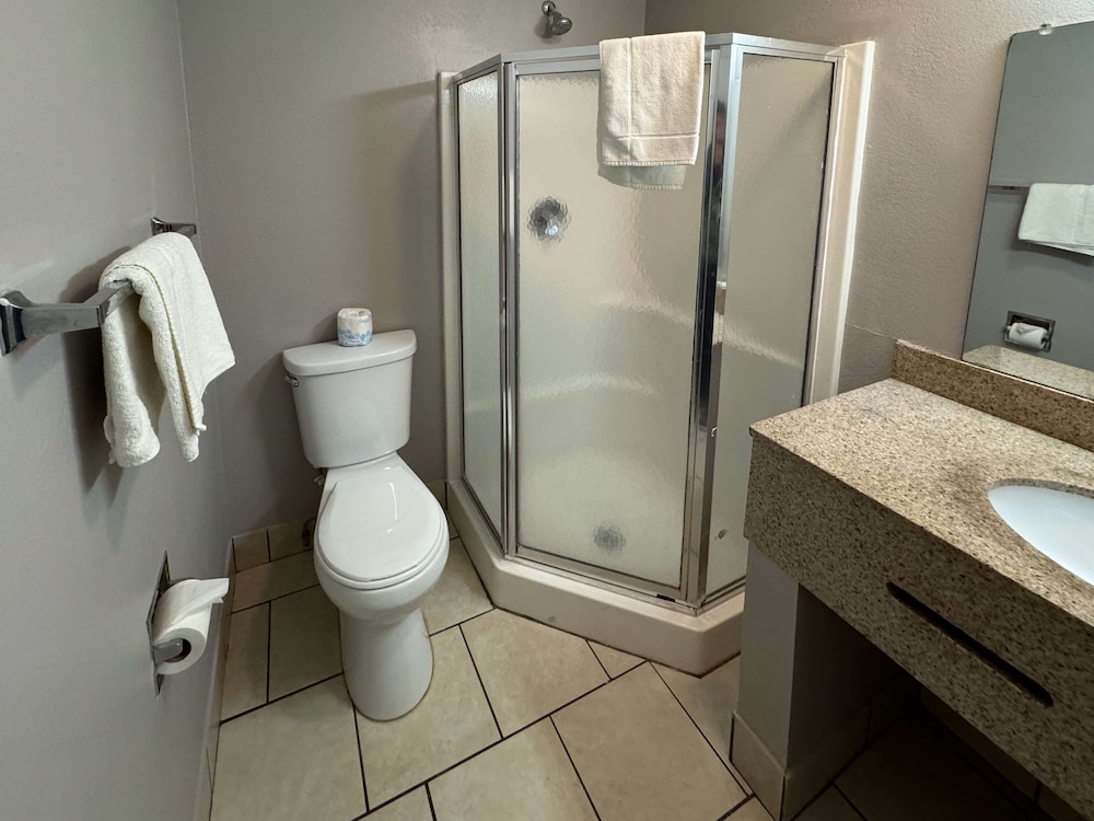 Motel6 Janesville, WI 50/52