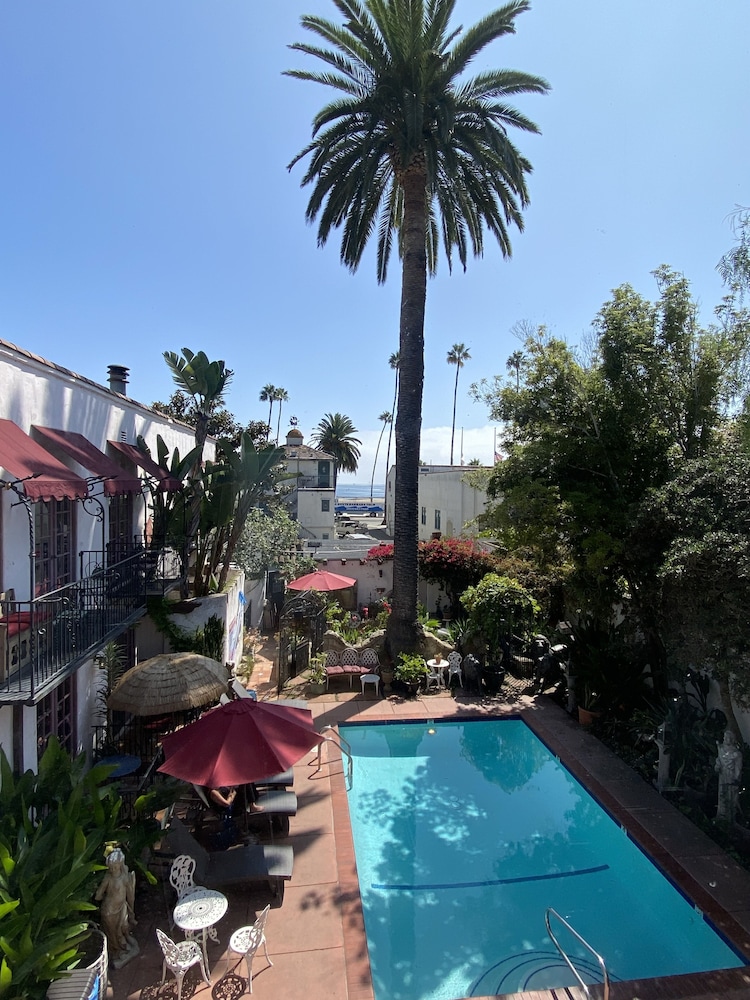 Villa Rosa Inn 35/78