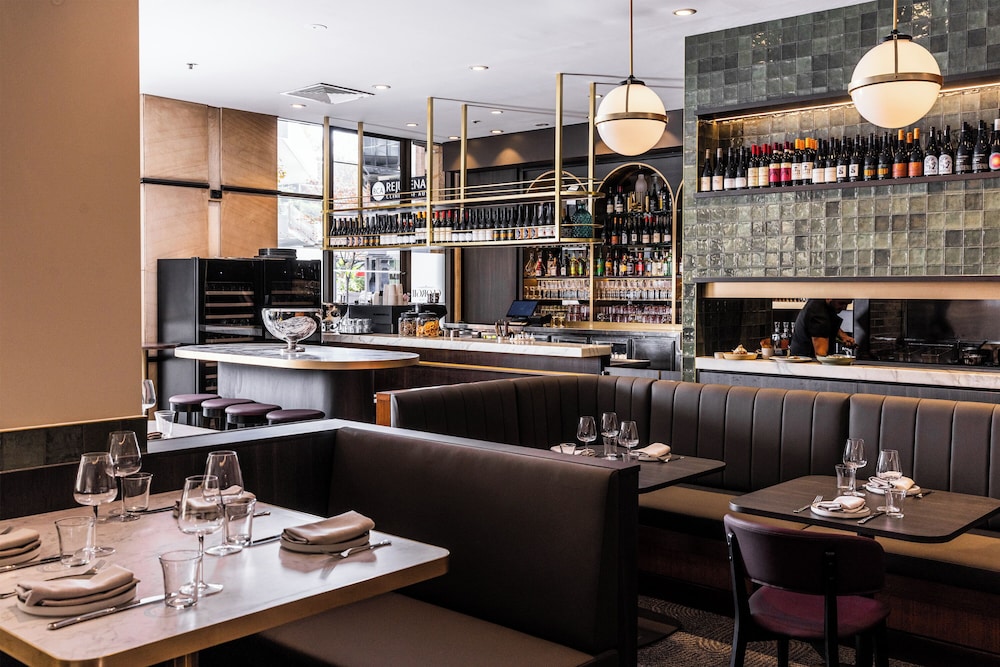 Mantra 2 Bond Street Sydney 54/62