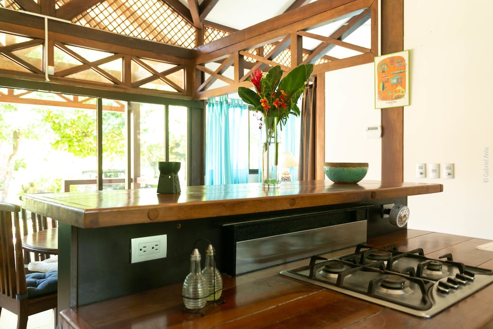 KENAKI LODGE 9/50