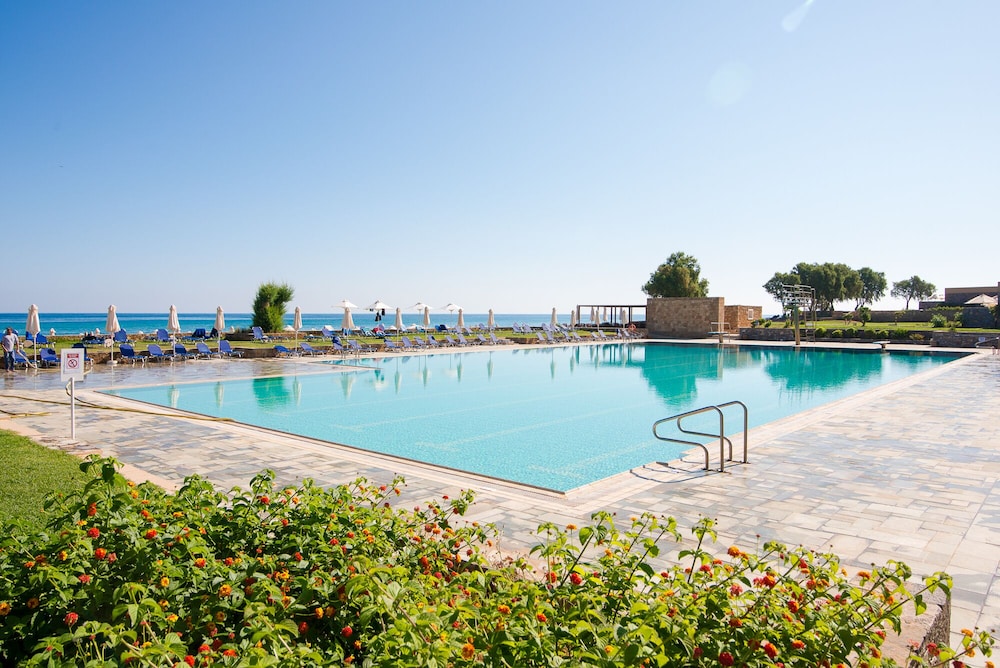 Kernos Beach Hotel and Bungalows 38/50