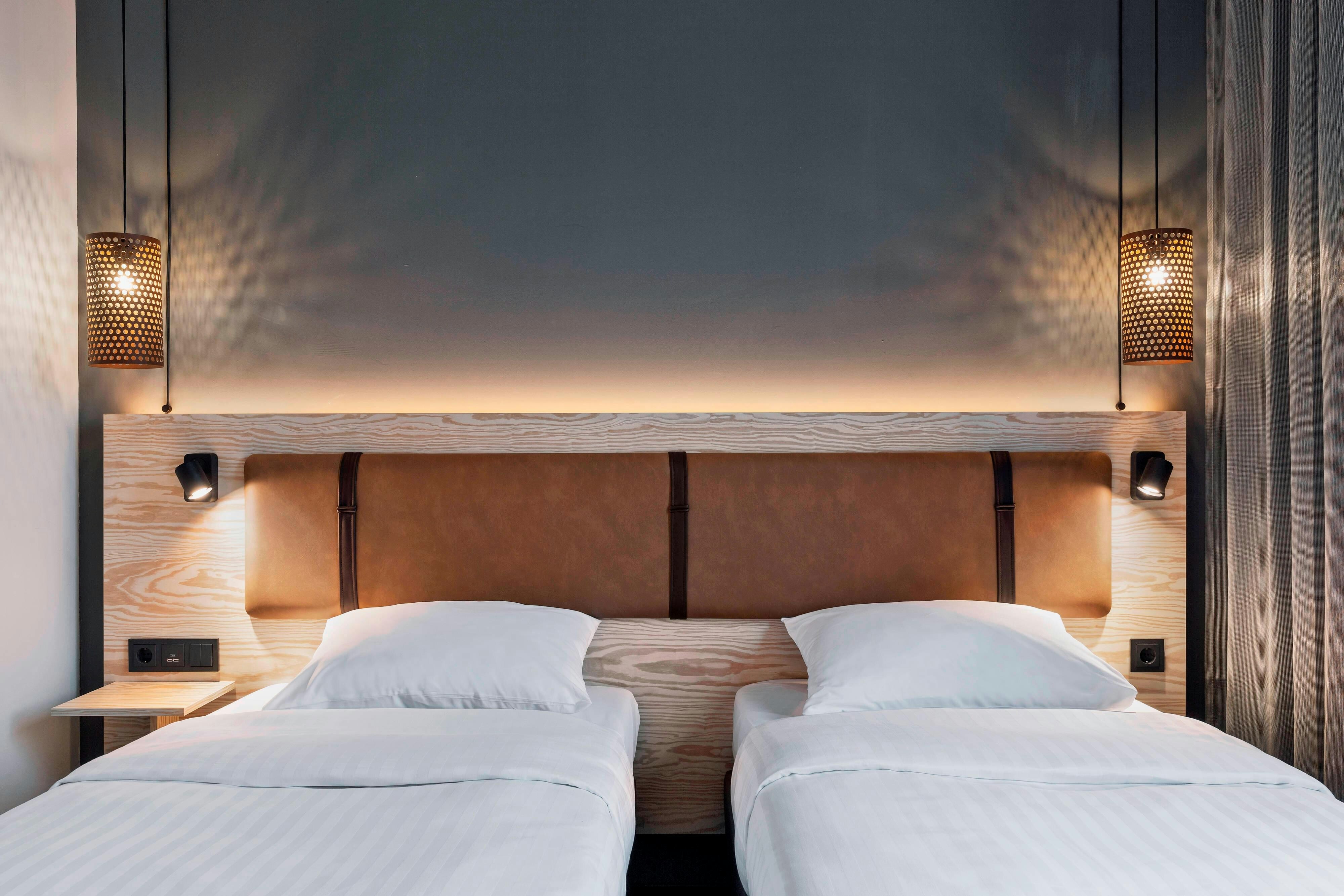 Room, Twin Beds