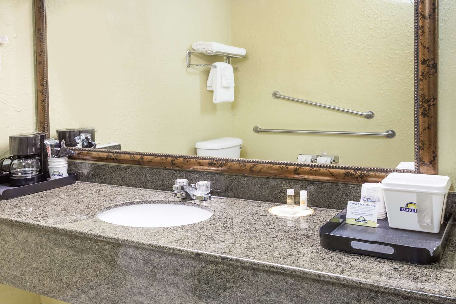 Hospitality Inn San Bernardino/Redlands 8/9