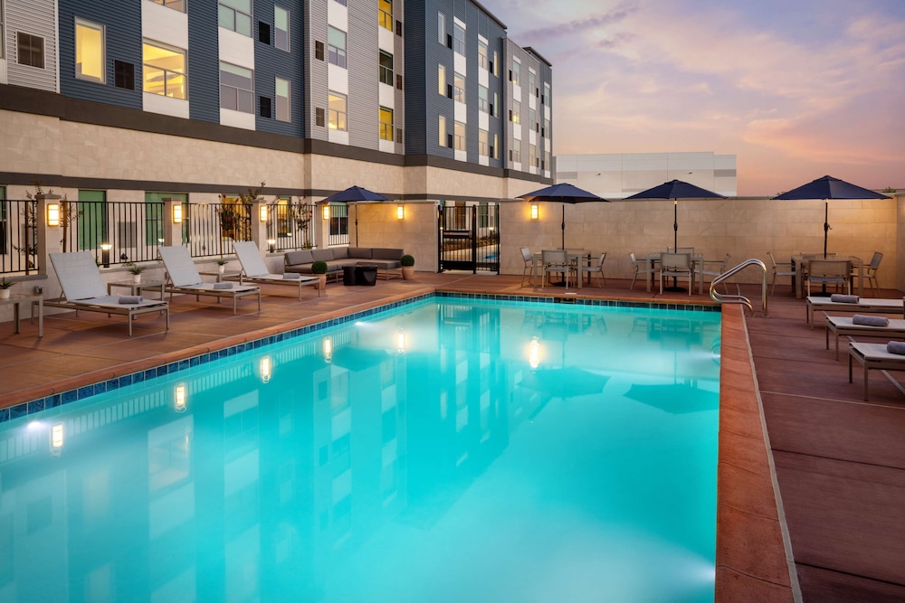 Hyatt House Vacaville 33/38