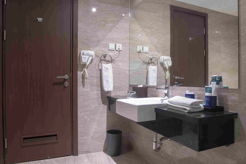 Aston Gorontalo Hotel & Convention Center 59/61
