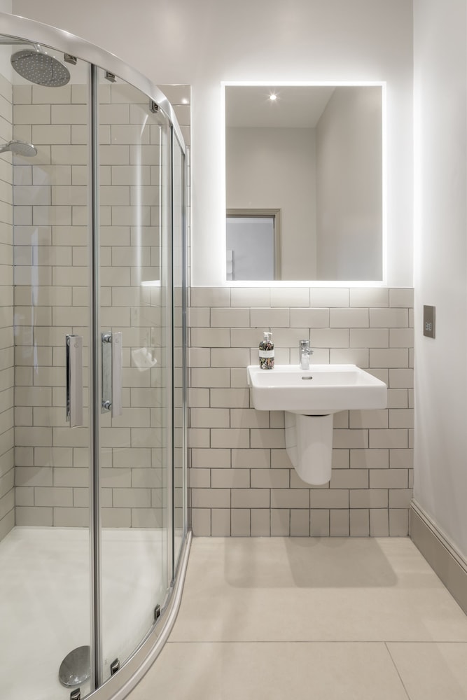 Notting Hill House 58/61