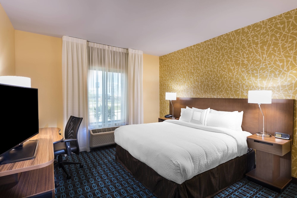 Fairfield Inn Suites Dallas Waxahachie 9/34