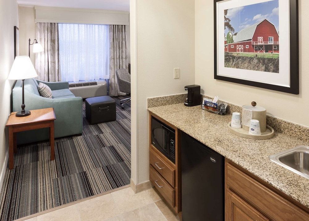 Hampton Inn Suites Davenport 29/41