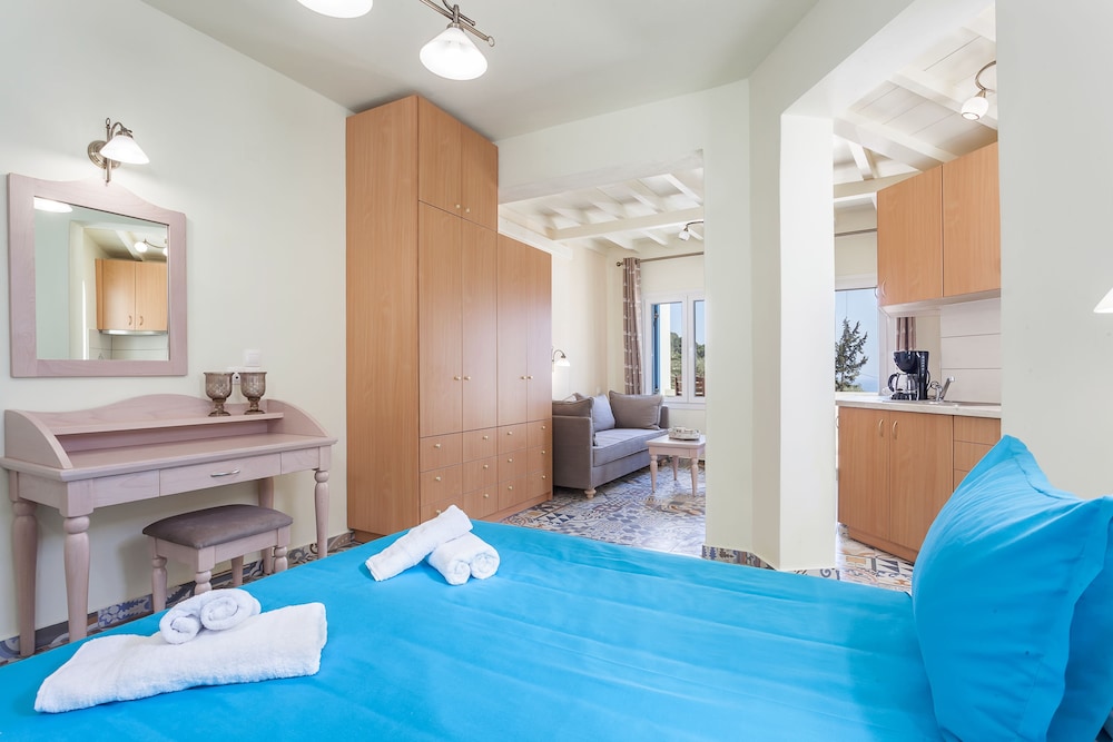 Stafylos Suites Boutique Hotel 18/50