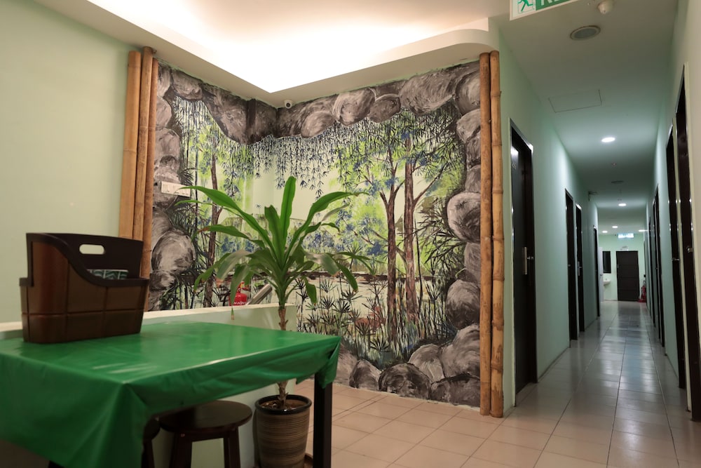 Rain Forest Hotel 36/51