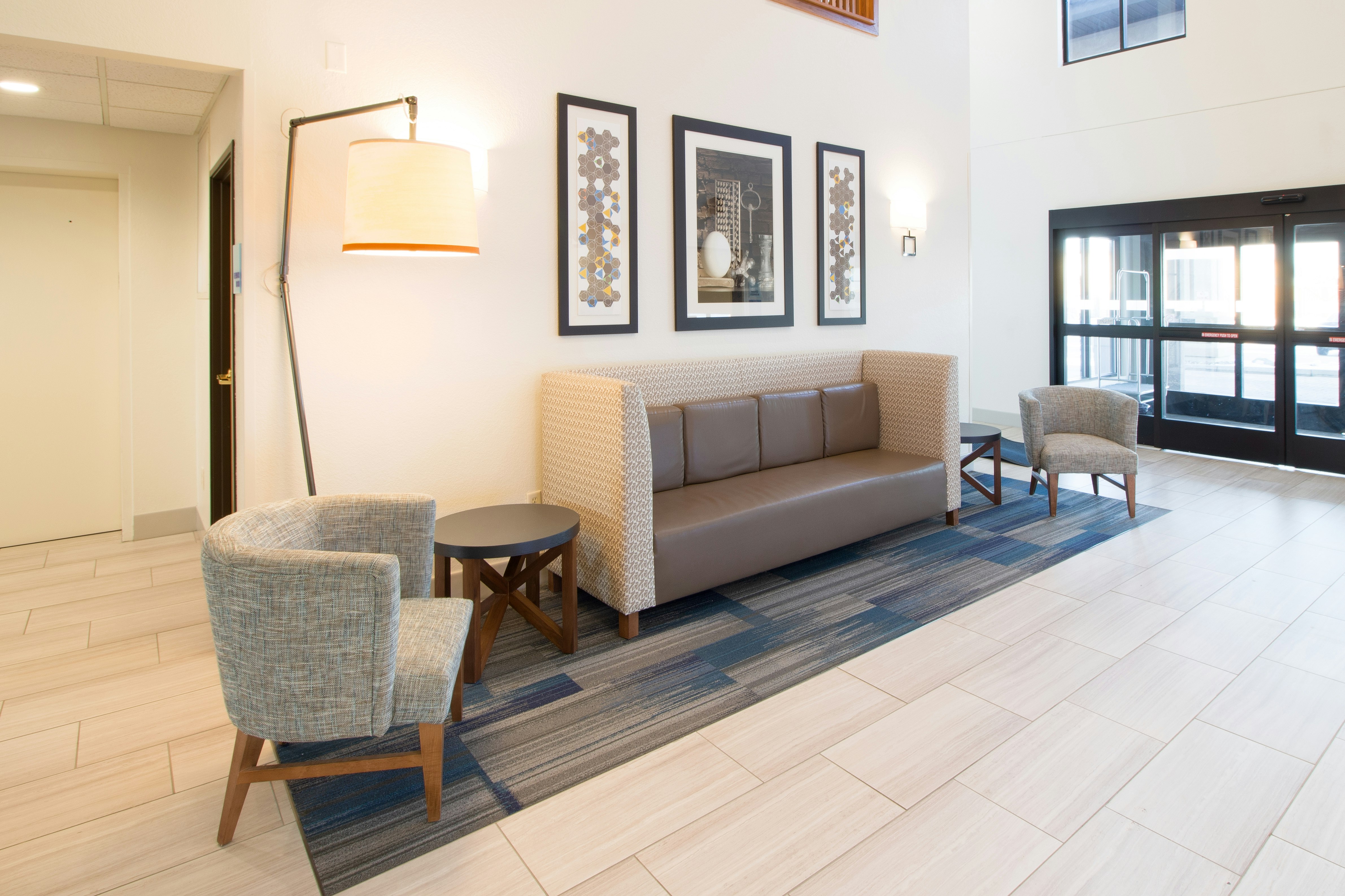 Holiday Inn Express Hotel And Suites Worthington 21/29