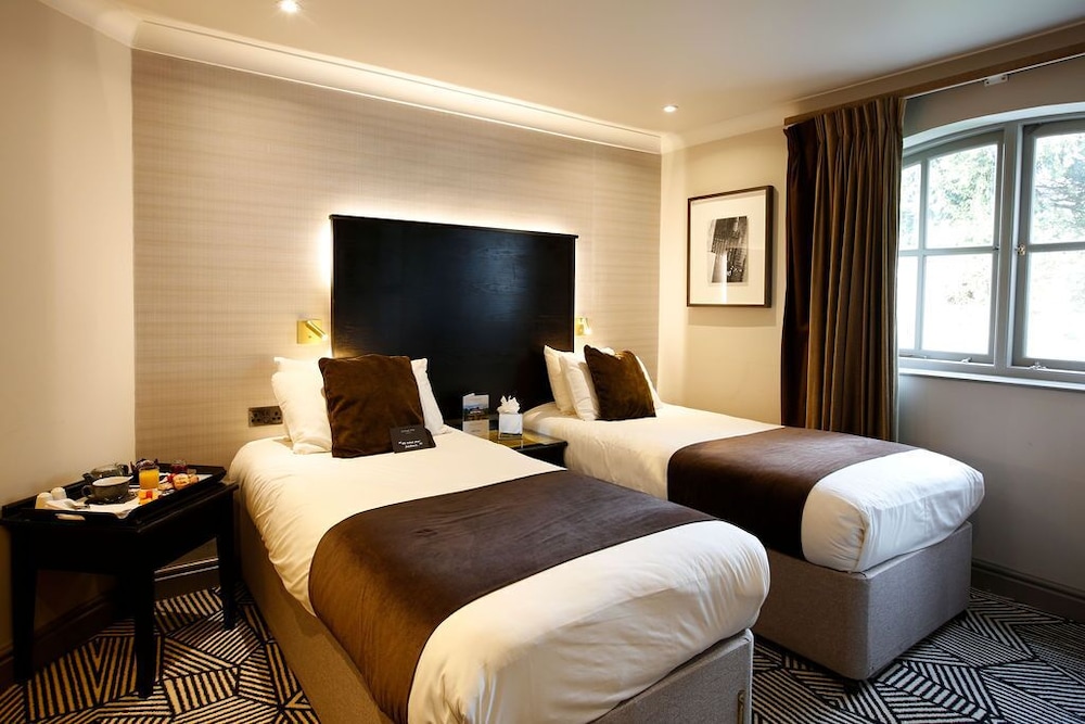 CLASSIC, TWIN BEDS