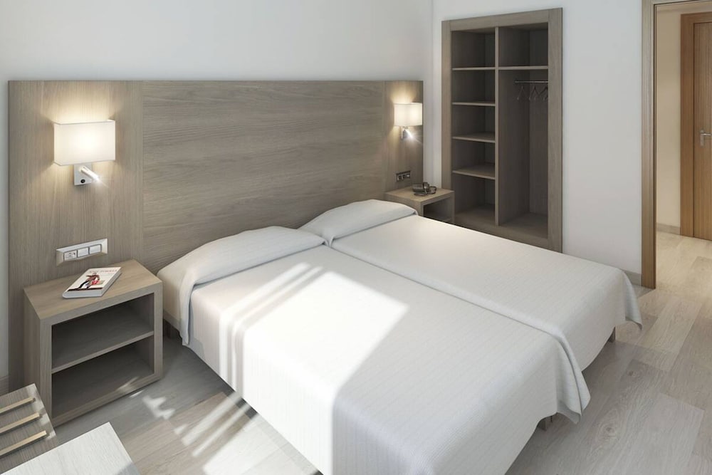 Cabot Tres Torres Apartamentos 21/65