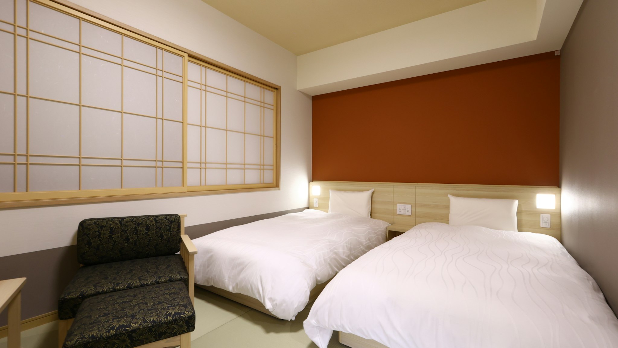 Moderate, Twin Beds