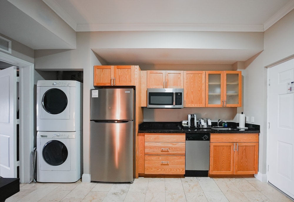 Nuvo Suites Hotel - Miami / Doral 8/50
