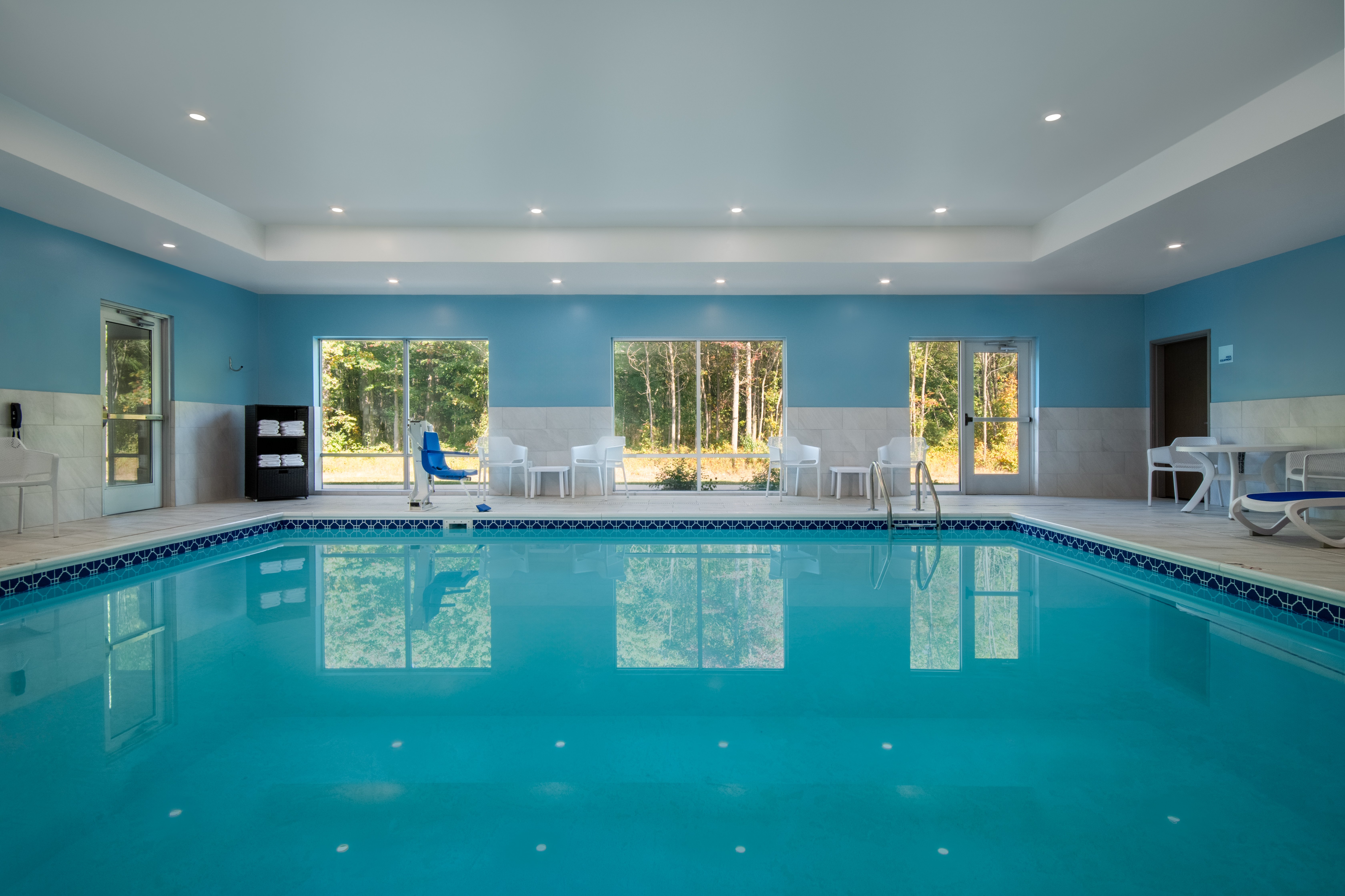 Holiday Inn Express & Suites Muskegon - Grand Haven, an IHG Hotel 21/32