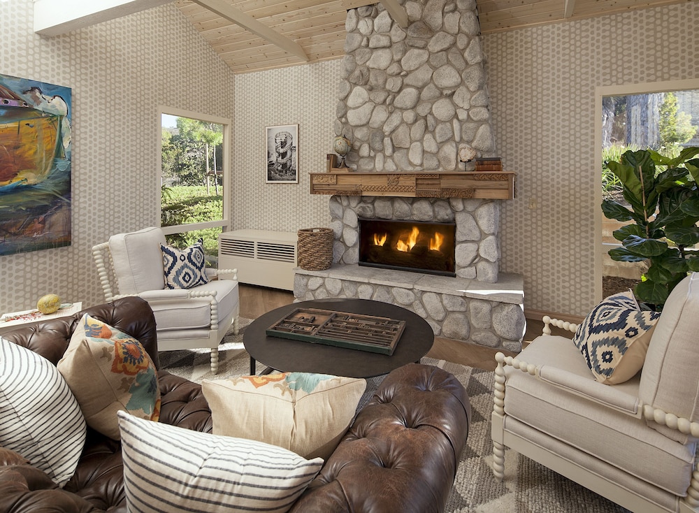 Spyglass Inn 27/38