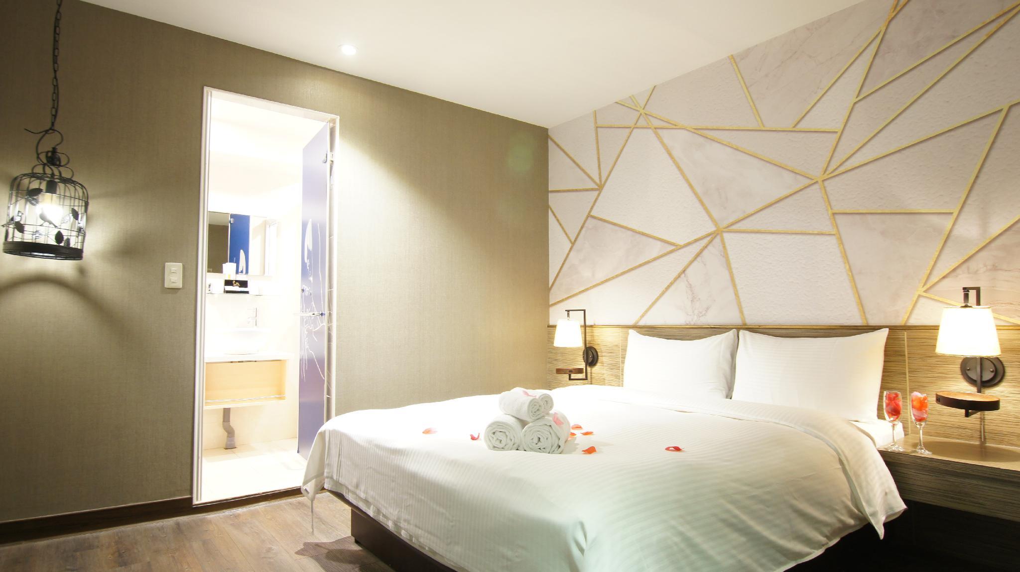 Superior, Double Bed, No Window
