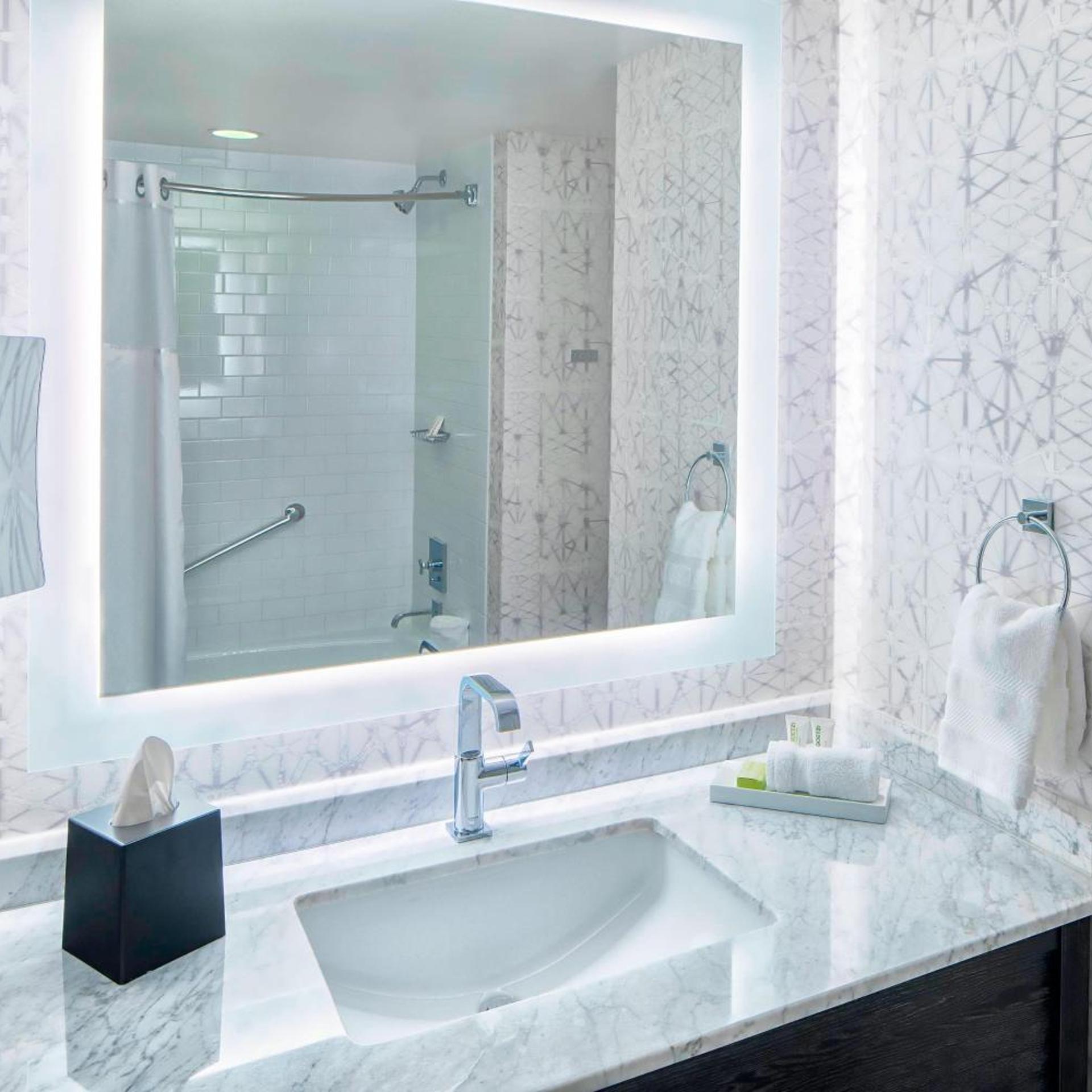 Room, King Bed, Atrium View, Accessible، Le Meridien Philadelphia 9/10