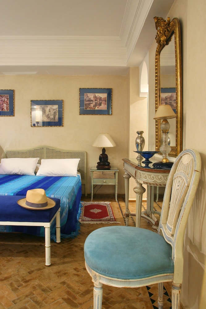 Riad Hasna Espi 47/72