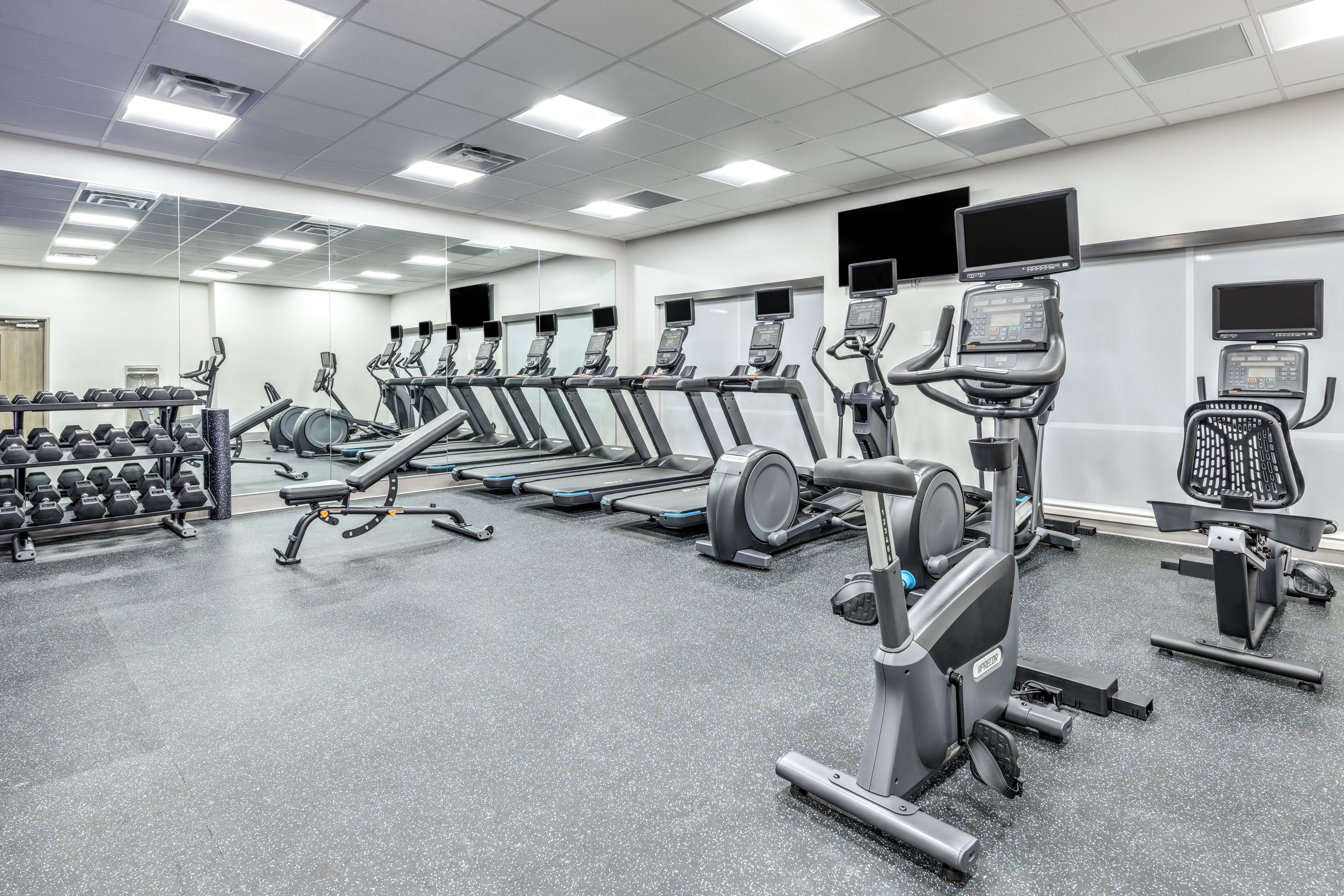 Holiday Inn Express & Suites Austin Airport East 24/44