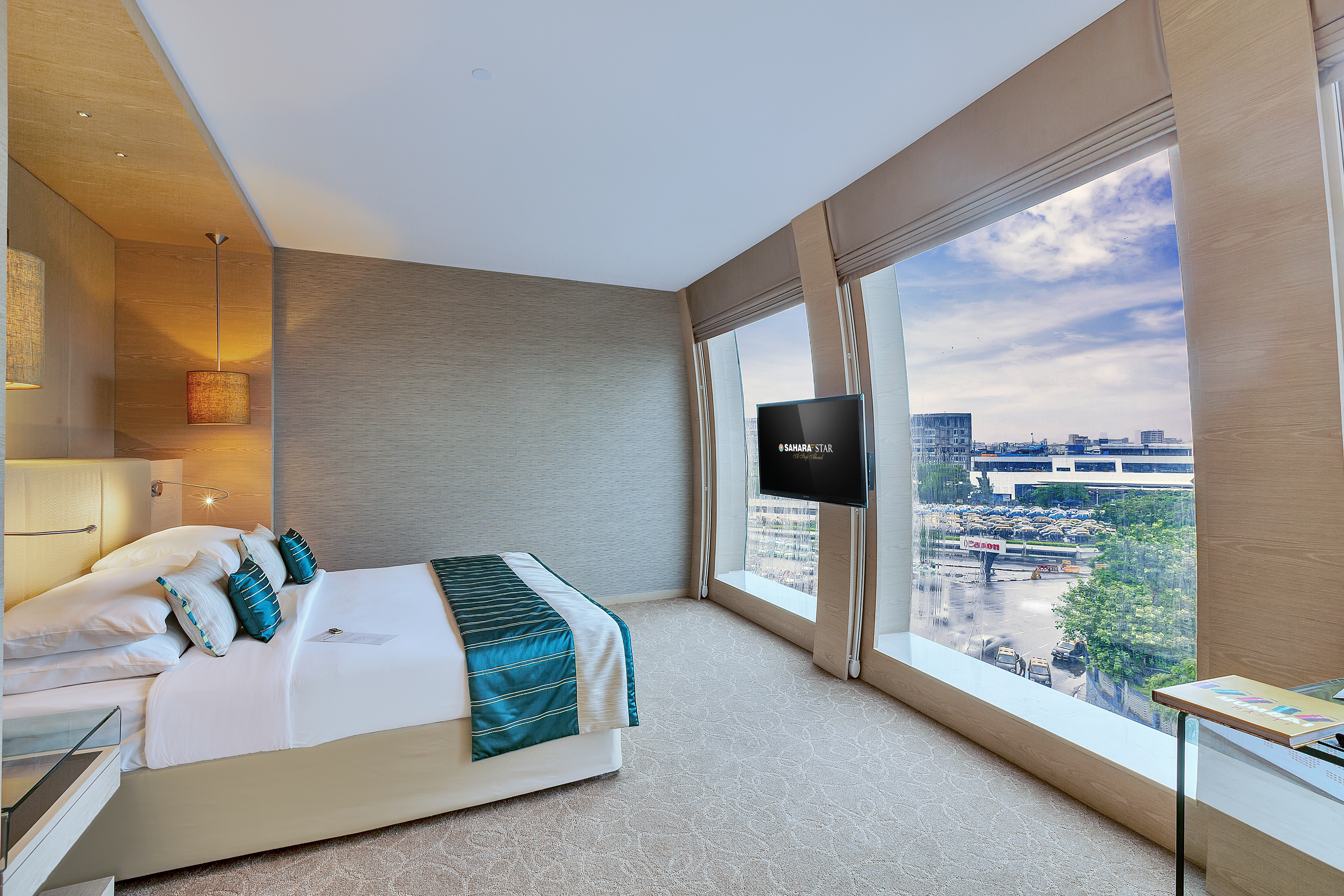 City, King Bed, Unit Building