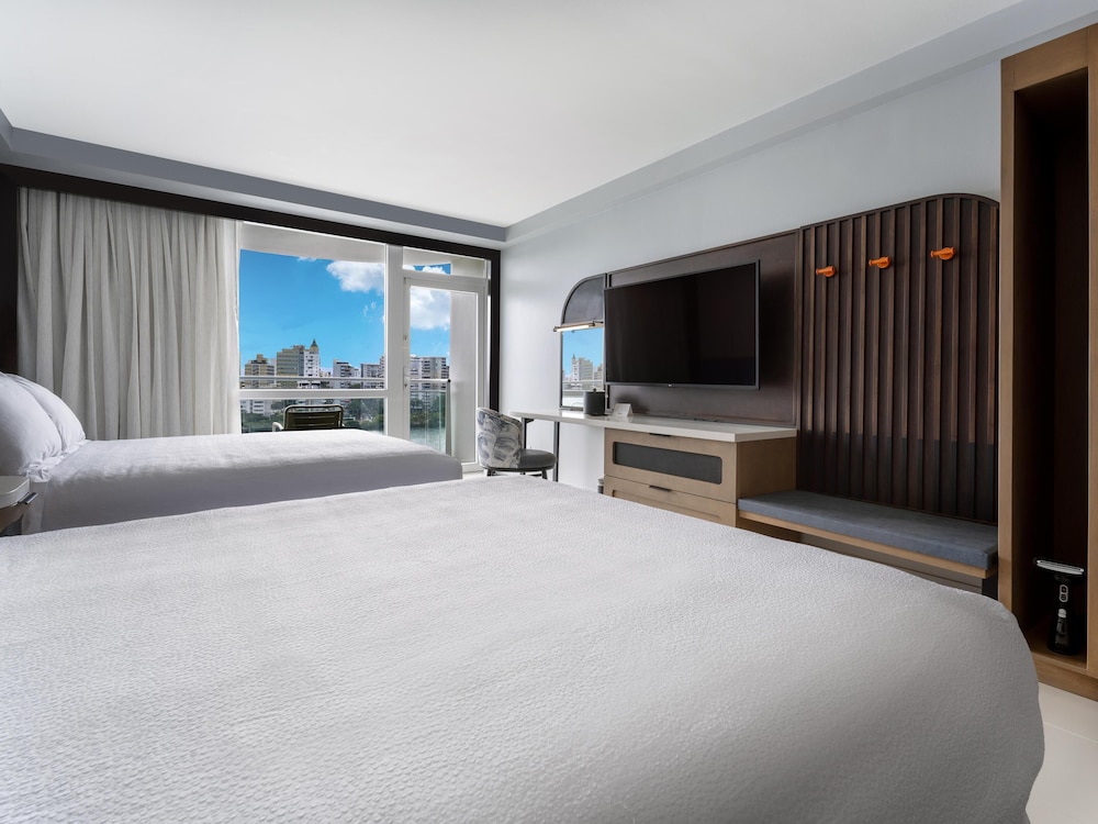ROOM, 2 QUEEN BEDS, BAY VIEW, ACCESSIBLE