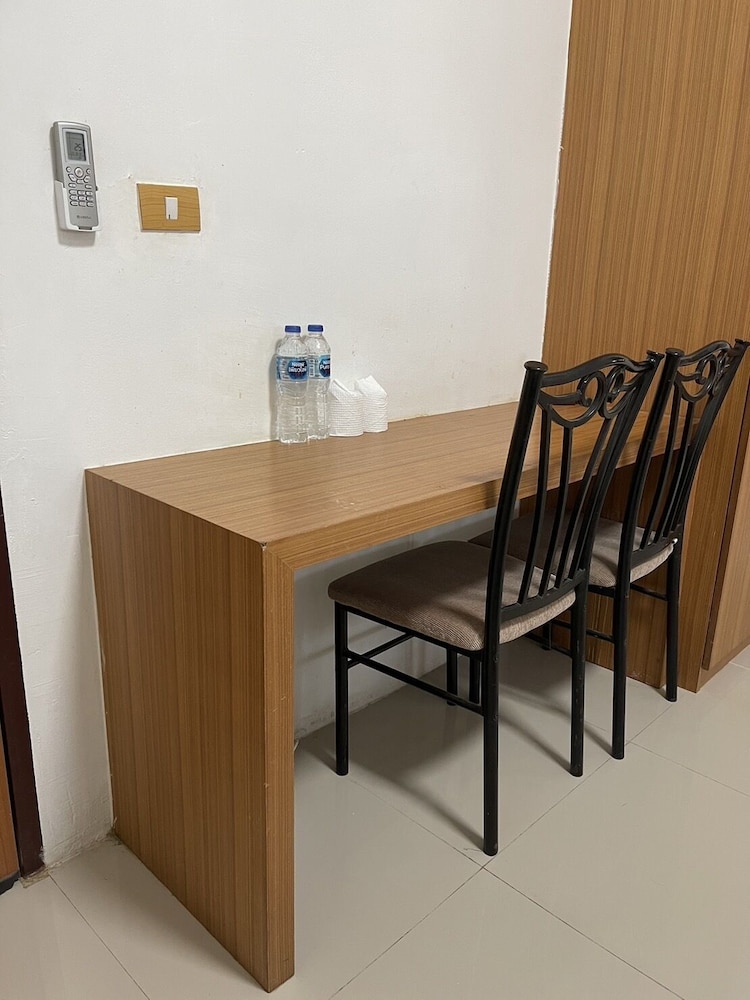 OYO 75577 Palace Hostel 25/32