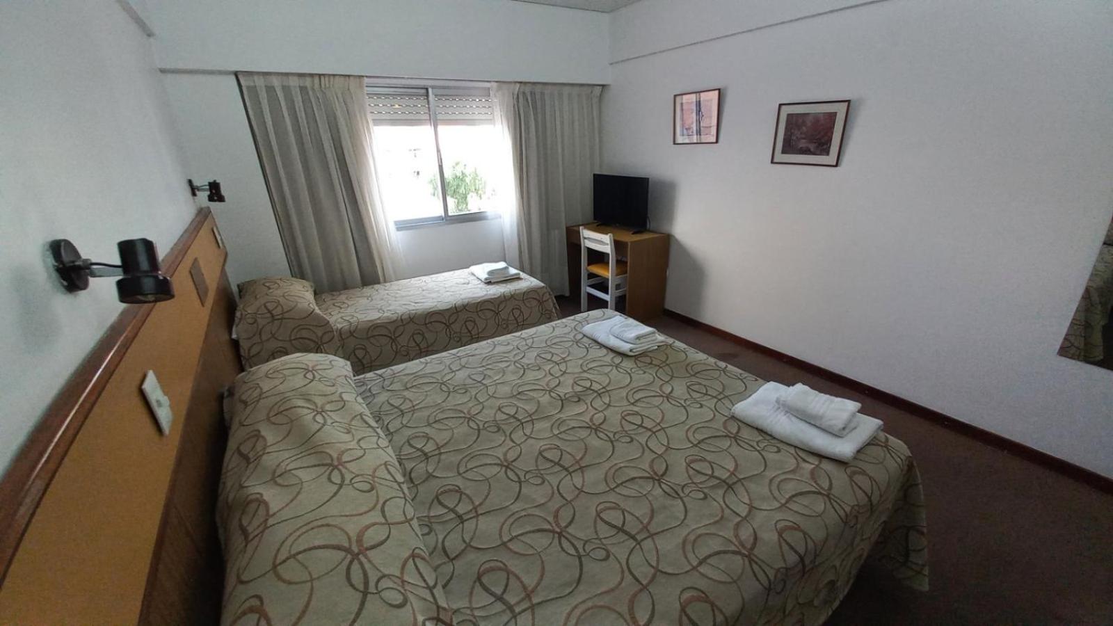 Costanera Hotel 33/52