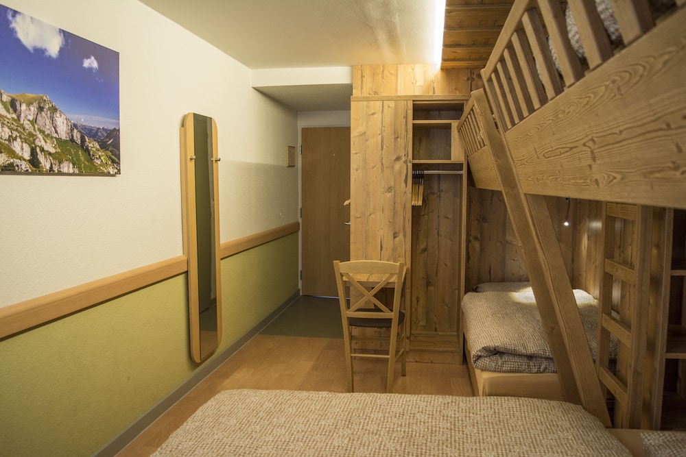 Alpine Classic Hotel 27/39