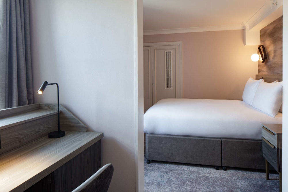 Doubletree by Hilton Bath 25/79