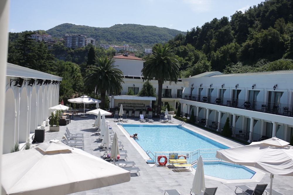 Northdoor Hotel 42/50