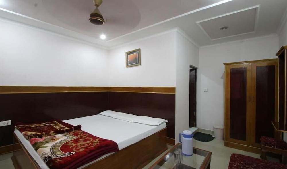 HOTEL AJAY INTERNATIONAL 20/46
