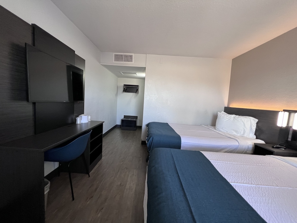 Motel6 Bakersfield, CA - South 20/54