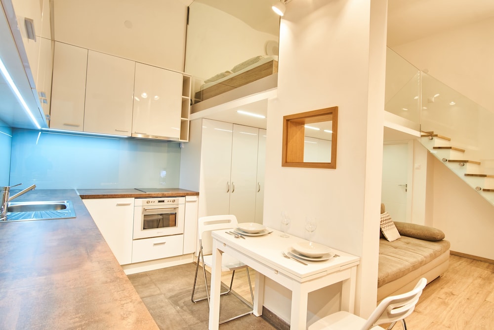 V27 Budapest Apartment 18/18