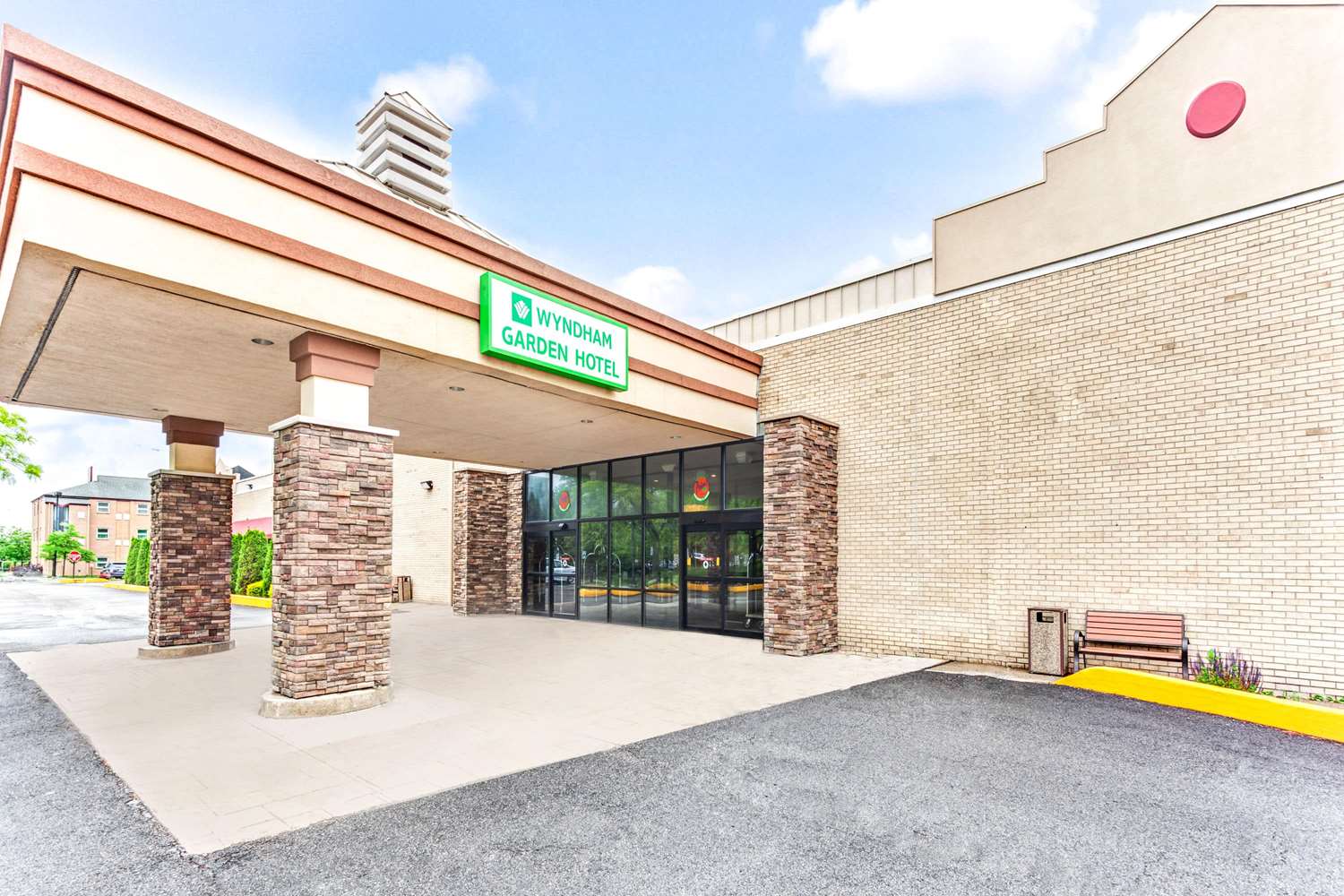 Wyndham Garden Romulus Detroit Metro Airport 36/40