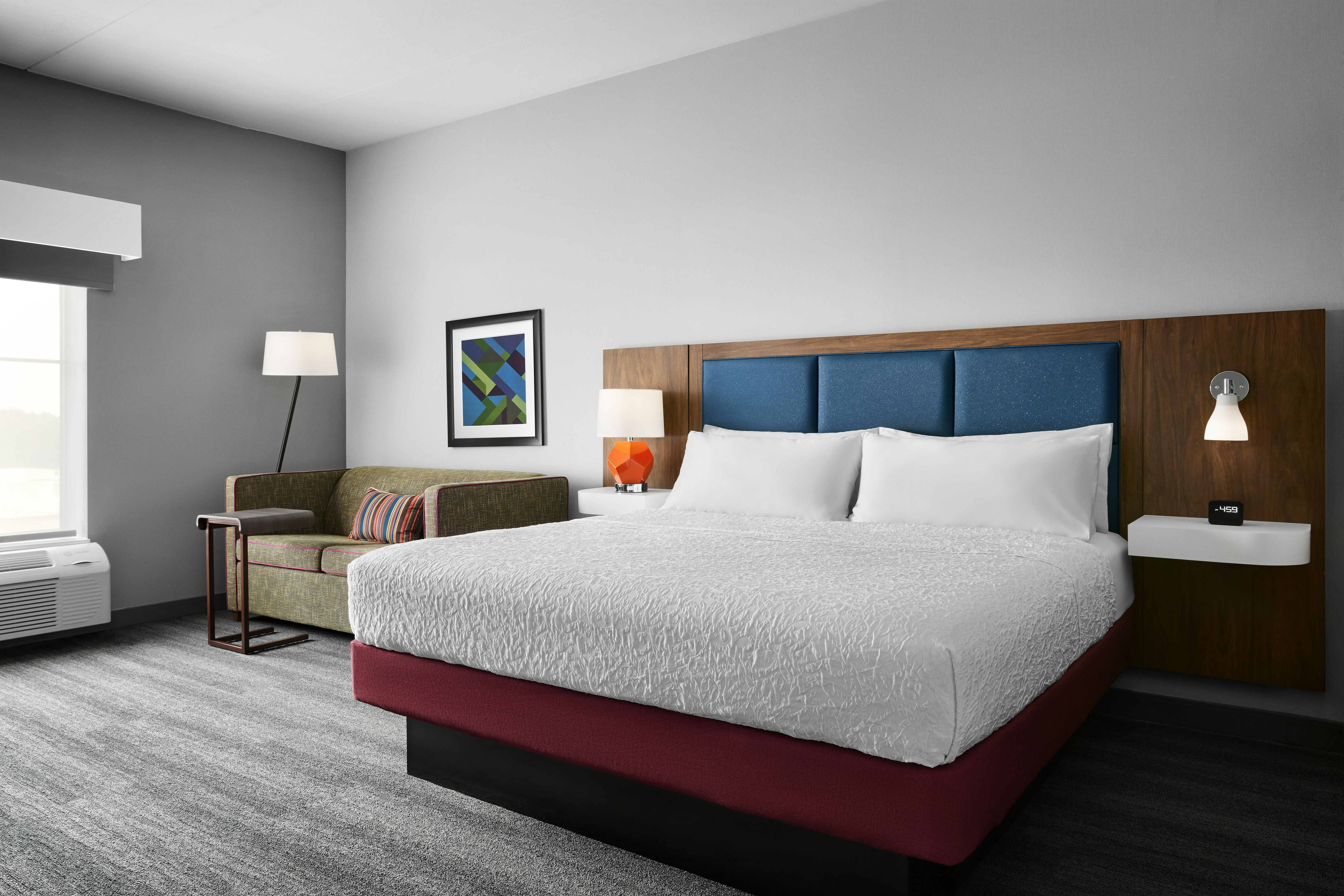 ROOM, KING BED, SOFA, ACCESSIBLE