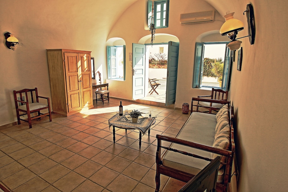 Aethrio Sunset Village Oia 56/87