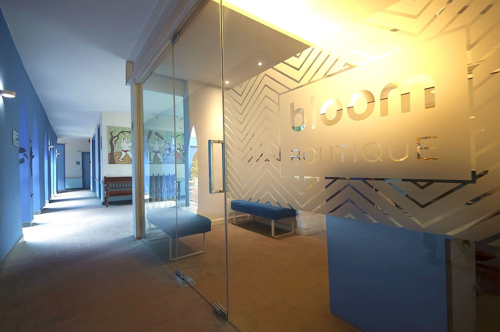 Bloom Boutique - Signature Towers 41/55